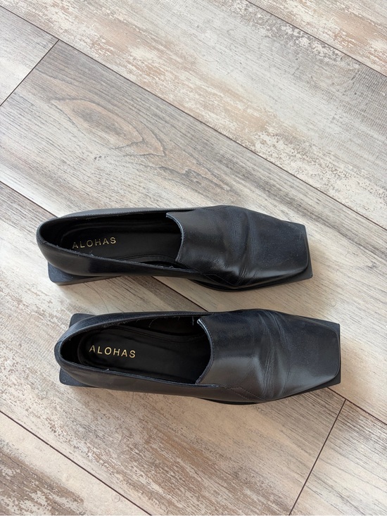ALOHAS Shoes - Alohas Women's Black Square-Toe Leather Loafers